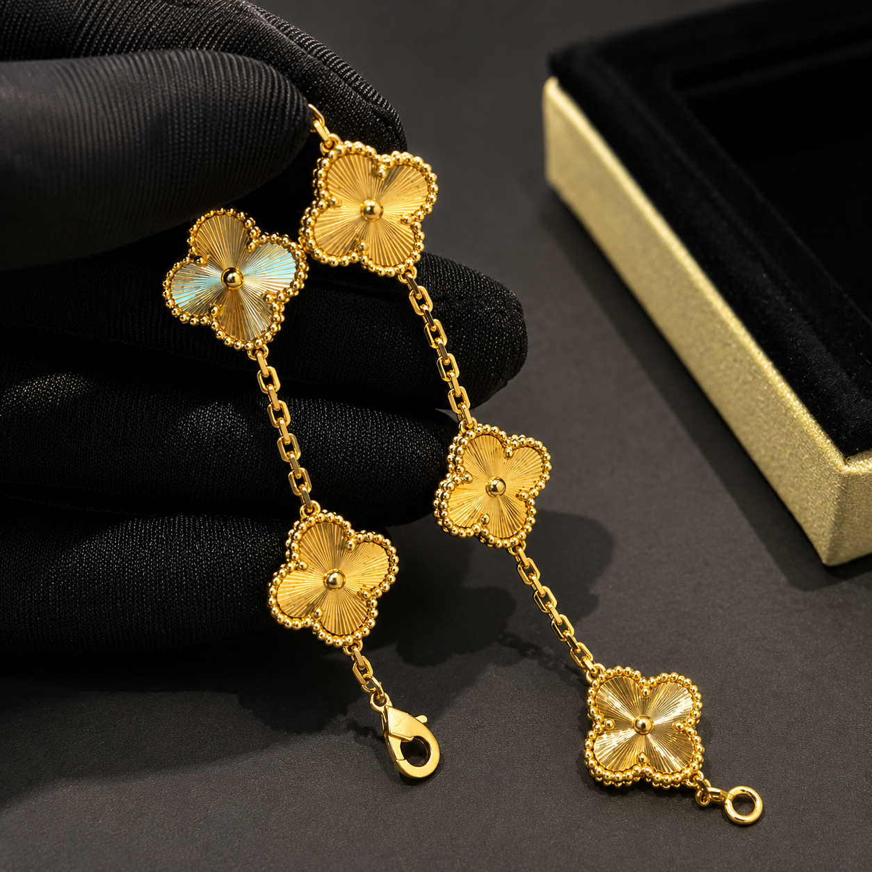The Amara Clover Bracelet